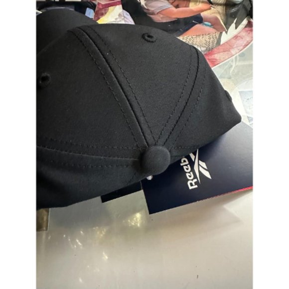 Men Women Black Nylon Low Profile Metal Reebok Vector Badge Cap main image 8